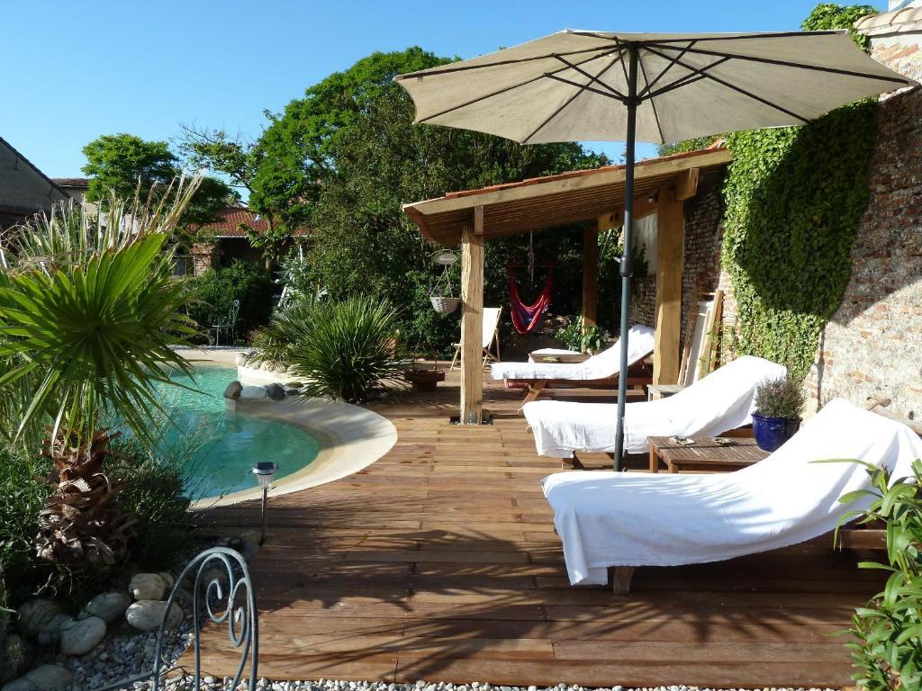 Chambre D'Hotes "Le Village" Villenouvelle Екстер'єр фото