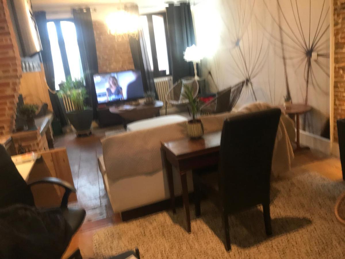 Chambre D'Hotes "Le Village" Villenouvelle Екстер'єр фото